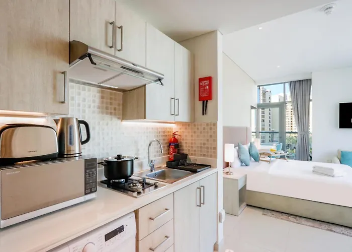 Cozy Studio In Palm, Steps To Beach & Mall